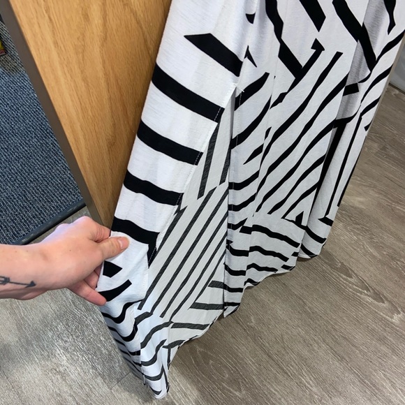 Dress - Picture 3 of 7